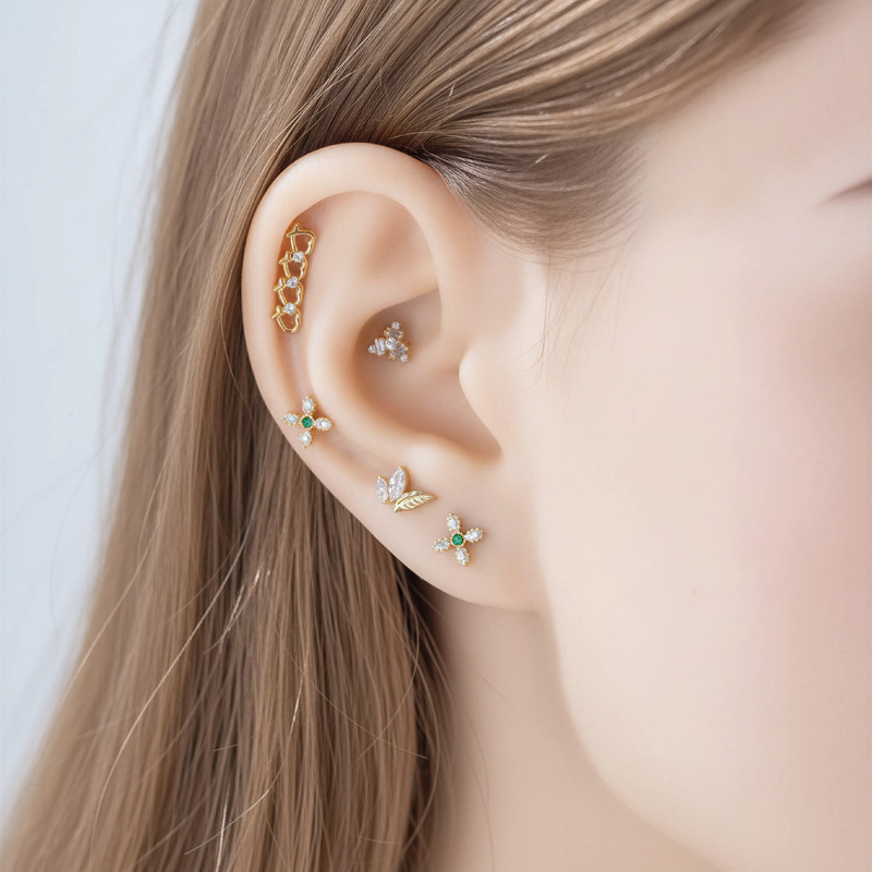 1PC G23 Titanium16G Flower CZ  - Body Jewelry Implant Grade Titanium recension och pris