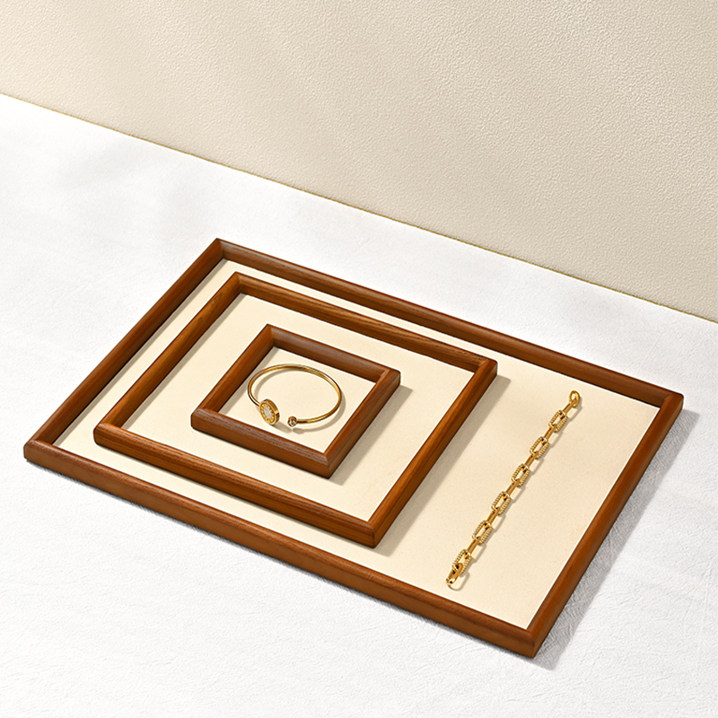 Oirlv Wooden Jewelry Display T - Body Jewelry Display recension och pris